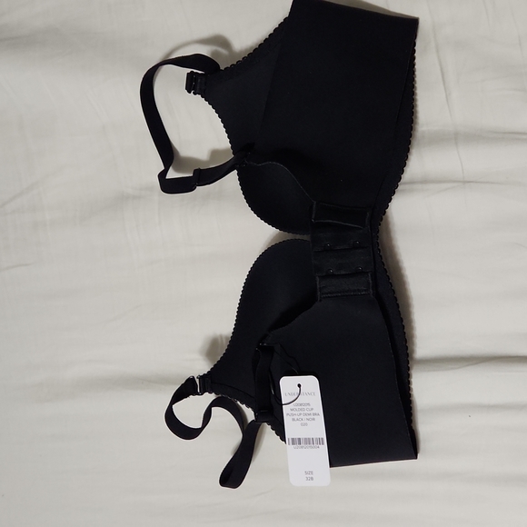 Understance Bras - Picture 3 of 7